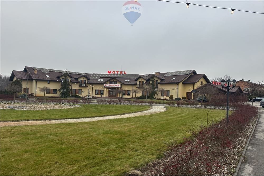 Lokal użytkowy na sprzedaż Warszawa  1 574m2 Foto 1