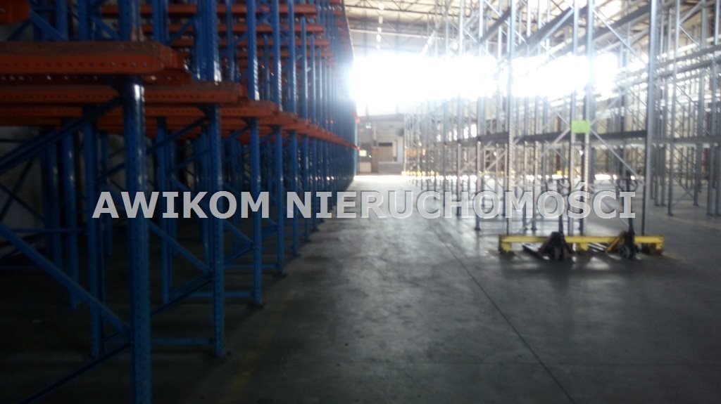 Hala magazynowa 1200 m² z rampami i biurami - polecam! Skierniewice  1 200m2 Foto 1