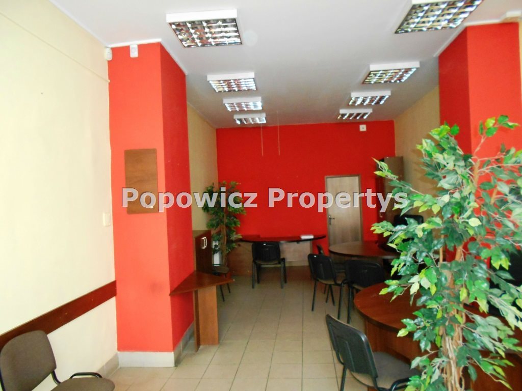 Lokal handlowo-usługowy 110 m² z możliwością adaptacji (zwolnienie z czynszu) Przemyśl, Jagiellońska  110m2 Foto 1