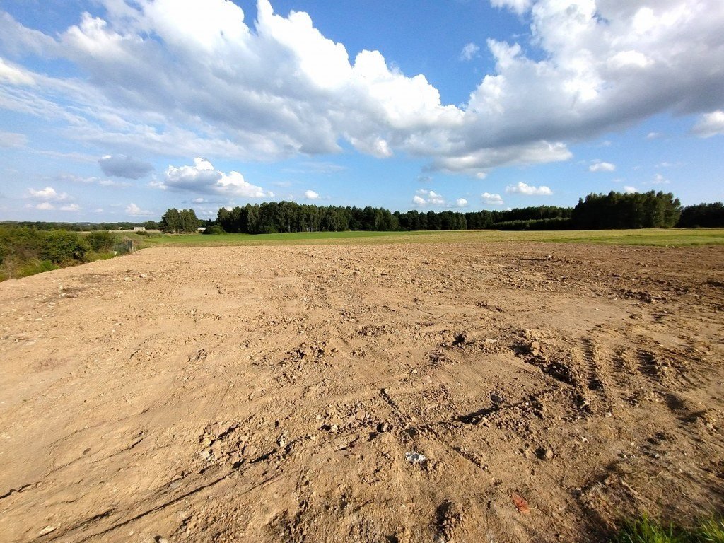 Sprzedam działkę 1019 m² z mediami i lasem w Lisowie Lisów  1 019m2 Foto 1
