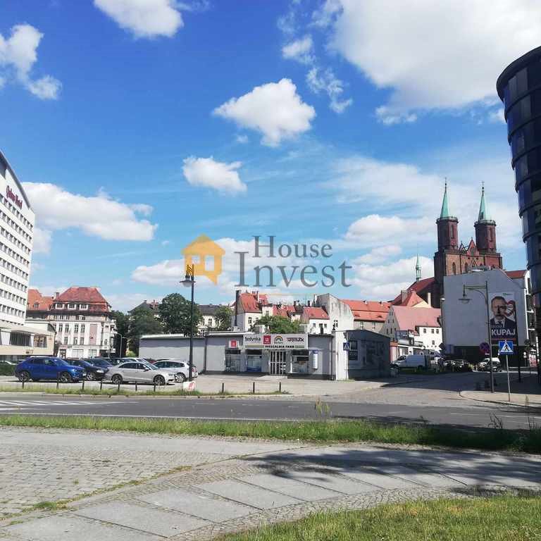 Na sprzedaż działka inwestycyjna 1077 m² z pawilonem w centrum Legnicy Legnica, Zamkowa  1 077m2 Foto 1