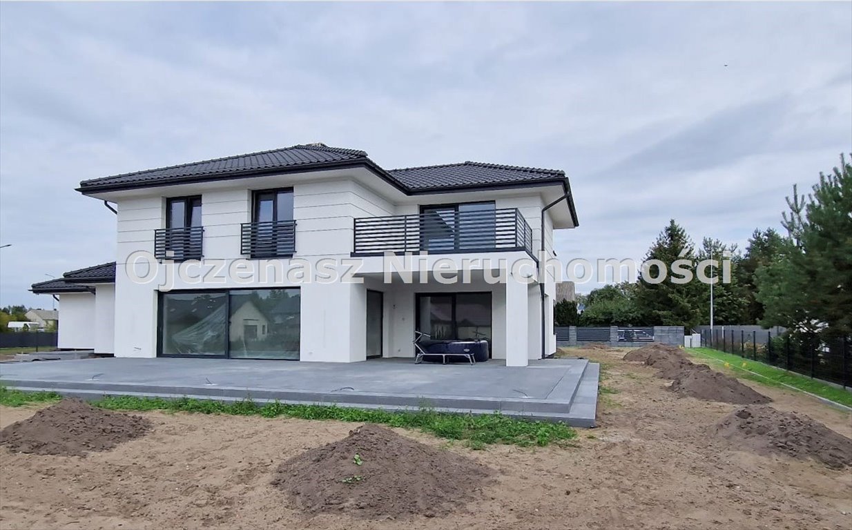 Nowoczesna willa 350 m² z garażem i dużą działką Niemcz  350m2 Foto 1