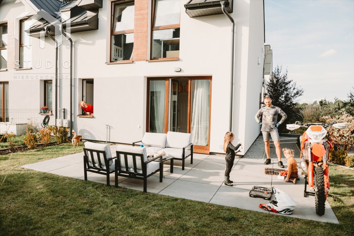 Mieszkanie czteropokojowe  na sprzedaż Żywiec, Sosnowa  98m2 Foto 1