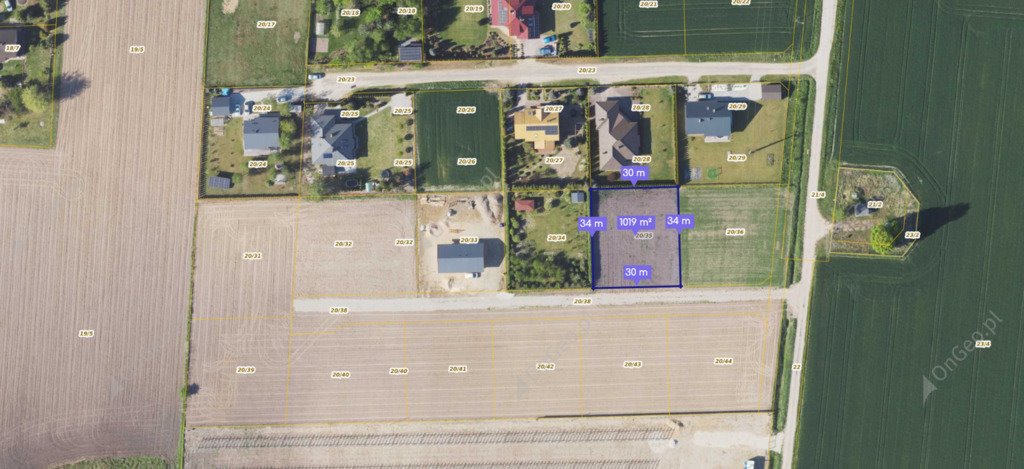 Działka 1017 m² z mediami, spokojna okolica, szybki dojazd Biała, Longinusa Podbipięty  1 019m2 Foto 1