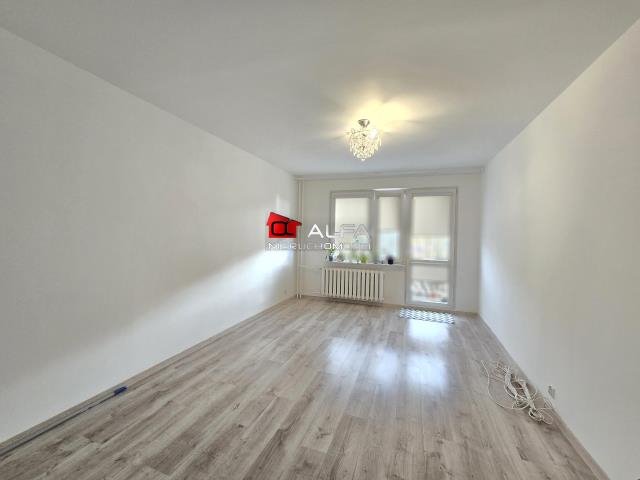 Mieszkanie trzypokojowe na sprzedaż Świdnica  62m2 Foto 1