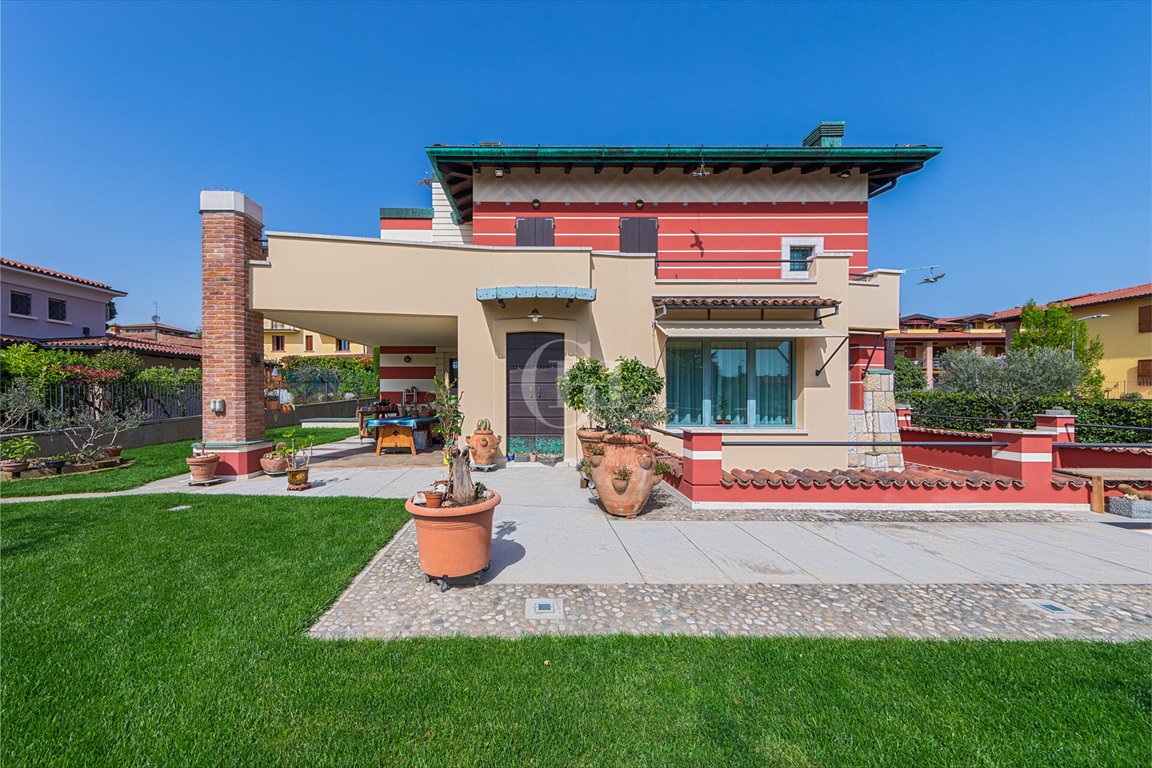 Luksusowa willa z windą, ogrodem i widokiem na winnice Włochy, Erbusco  500m2 Foto 1