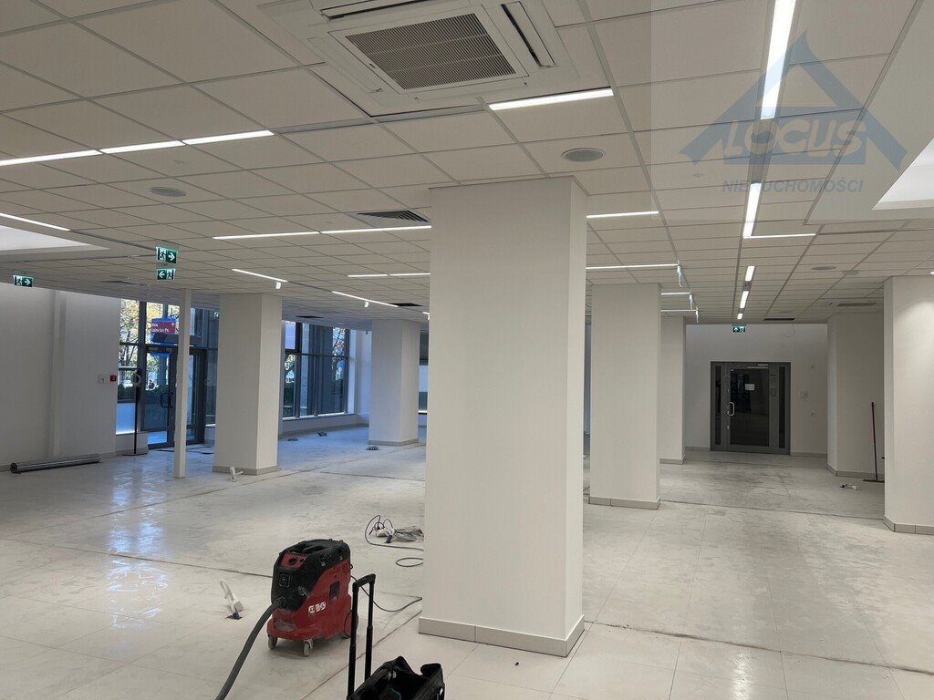 Lokal użytkowy na sprzedaż Warszawa, Śródmieście  1 005m2 Foto 1