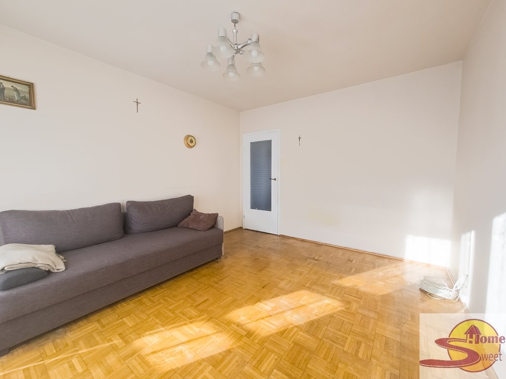 Radom, 3 pokoje do remontu z balkonem i piwnicą Radom, Sandomierska  55m2 Foto 1