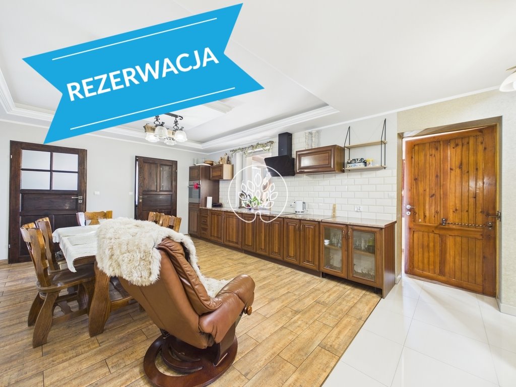 Dwupokoleniowy dom z garażem i dużym ogrodem w centrum Mrocza  233m2 Foto 1