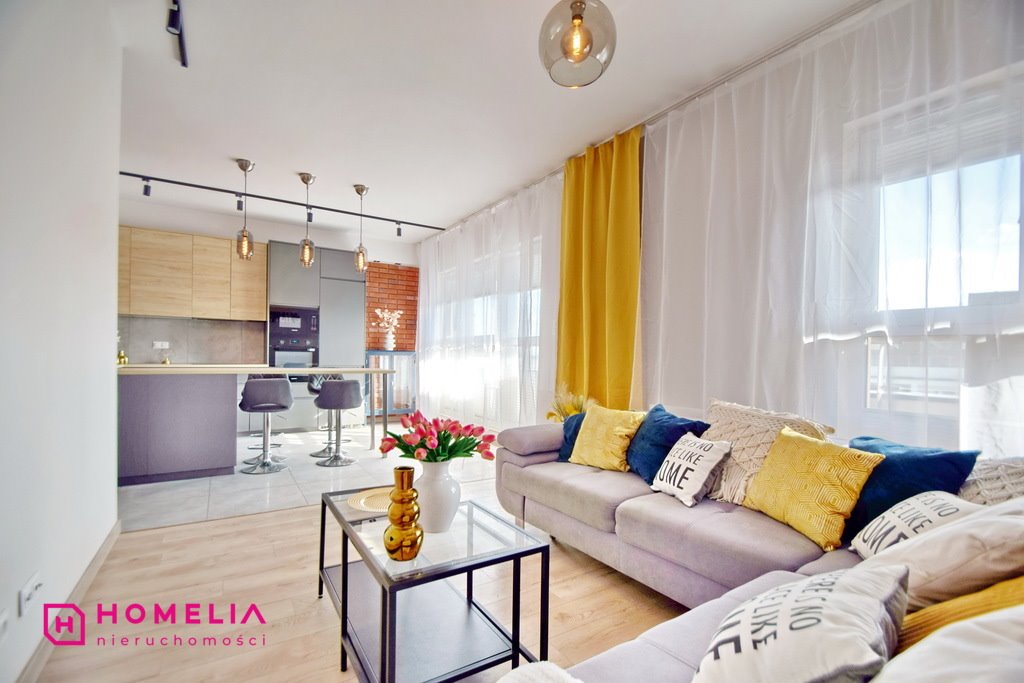 Mieszkanie trzypokojowe na sprzedaż Kielce, Górna  63m2 Foto 1