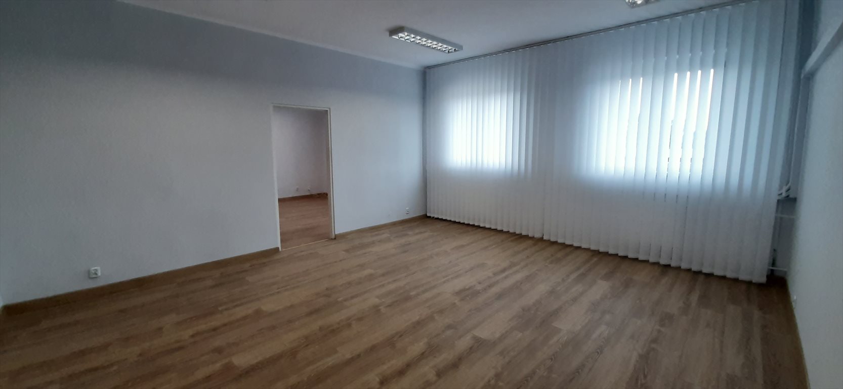 Na wynajem przestronne biuro 58 m² z niezależnym wejściem Chorzów, Stary Chorzów, Tadeusza Kościuszki 63  58m2 Foto 1