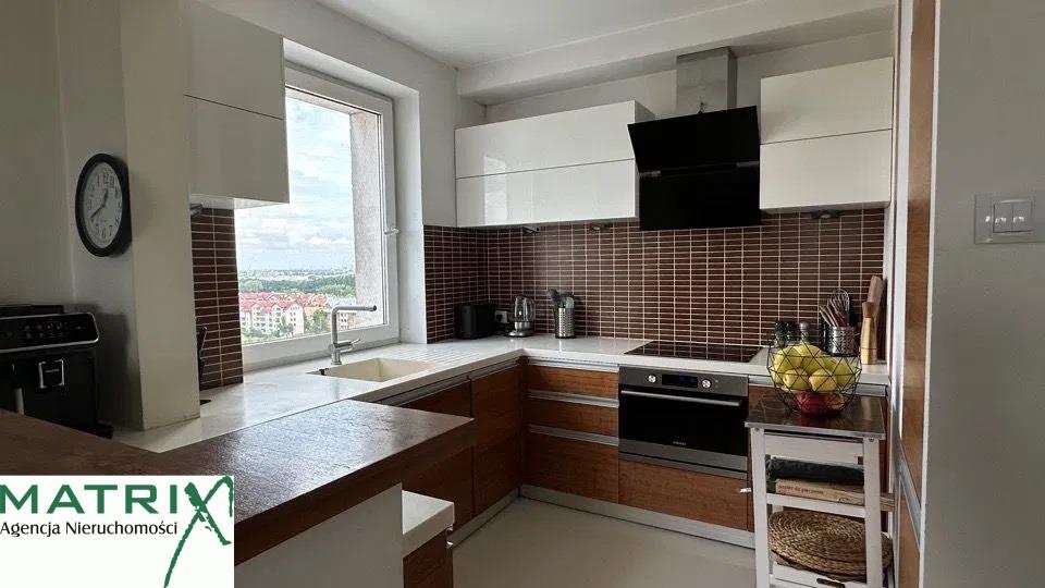 OKAZJA! 3 POKOJE-KOMPLEKSOWO WYPOSAŻONE-DUŻY BALKON Z PIĘKNYM WIDOKIEM-METRO NATOLIN. Warszawa, Ursynów, Natolin, Lasek Brzozowy  64m2 Foto 1