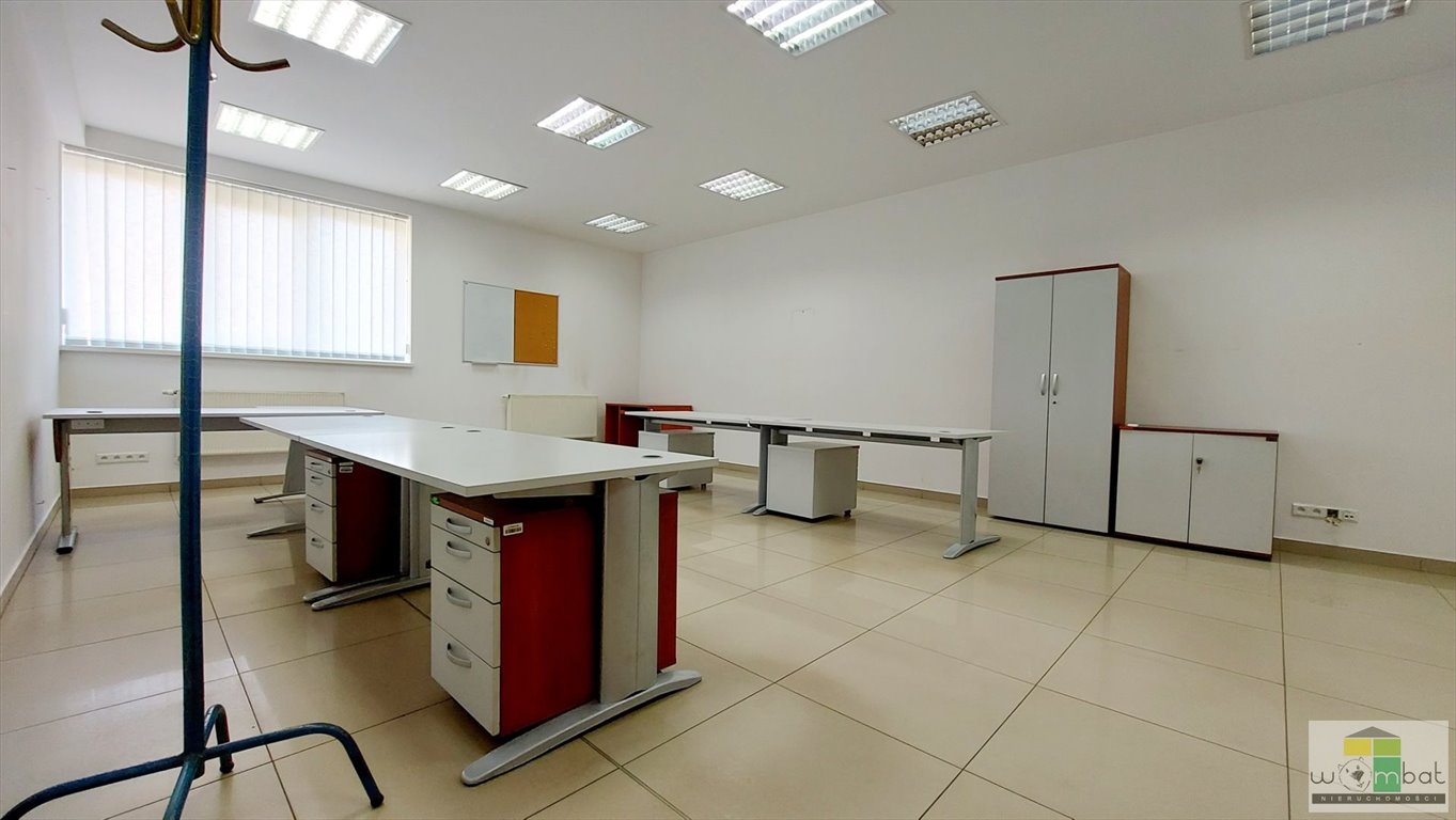 Przestronne biuro 163 m² z monitoringiem i parkingiem Świdnica  163m2 Foto 1