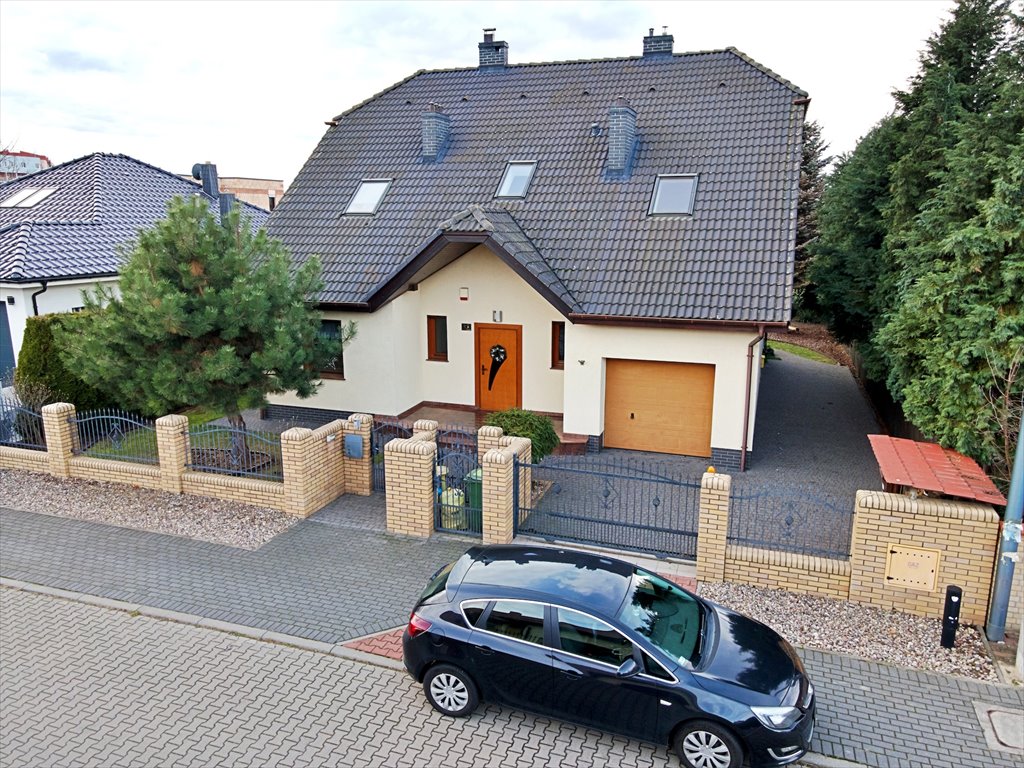 Sprzedam przestronny dom 213 m² z garażem i tarasem w Kaliszu Kalisz, Dobrzec, słoneczna  213m2 Foto 1
