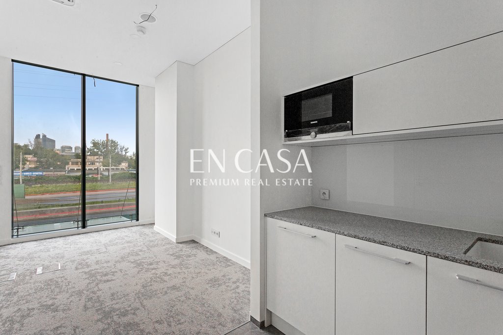 Nowoczesne biuro 21,74 m2 w inwestycji Bliska Wola Tower Warszawa, Wola  22m2 Foto 1
