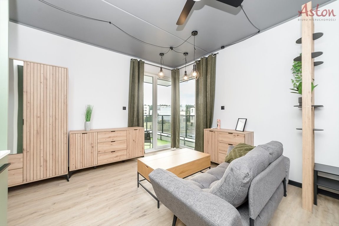 Nowoczesne 28 m2 z dużym tarasem, winda, pełne wyposażenie Tychy, W, Hutnicza  28m2 Foto 1