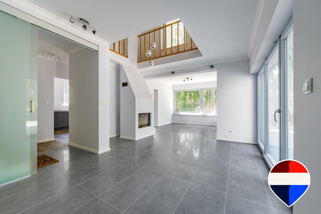 Elegancki dom z hiszpańskim klimatem, 361 m2, 7 pokoi Warszawski Zachodni, Sosnowa 6  361m2 Foto 1