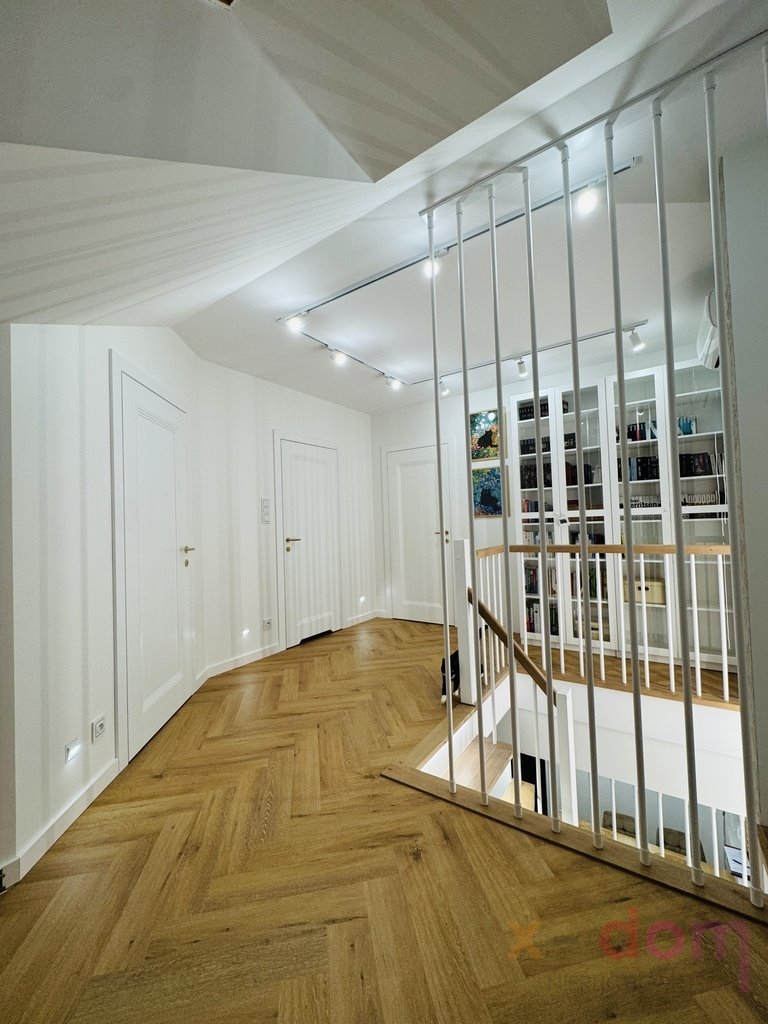 Mieszkanie czteropokojowe  na sprzedaż Kielce, Edwarda Taylora  85m2 Foto 1