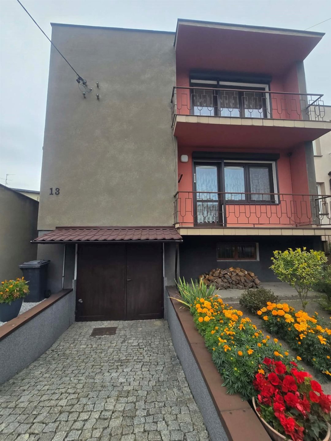 Polecam funkcjonalny dom 150 m² z garażem i balkonami Zduńska Wola  150m2 Foto 1