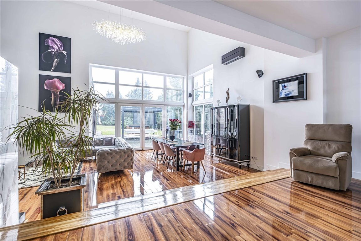 Luksusowa willa z basenem i glamour, 5 pokoi, 430 m² Komorów  430m2 Foto 1