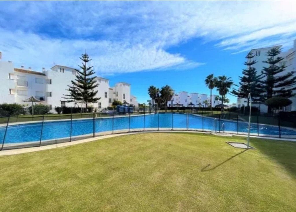 Mieszkanie dwupokojowe na sprzedaż Hiszpania, Manilva  87m2 Foto 1