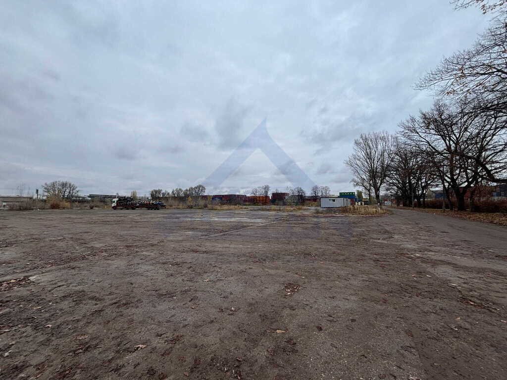 Duży utwardzony plac z możliwością wynajmu biura i reklamy Warszawa, Praga-Północ  1 000m2 Foto 1