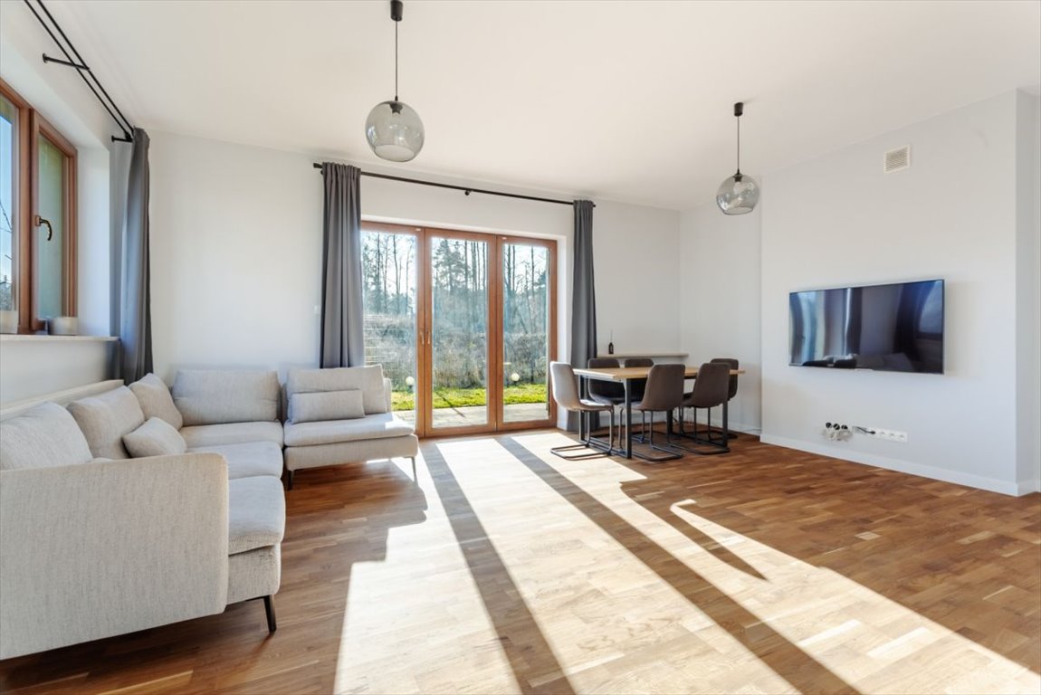 Przestronny dom 200 m2 na zamkniętym osiedlu w Wawerze Warszawa, Wawer  200m2 Foto 1