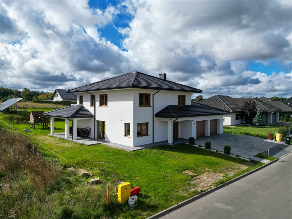 Nowoczesny dom 7 pokoi z tarasem i ogrodem zapraszam Bydlino, Wczasowa  329m2 Foto 1