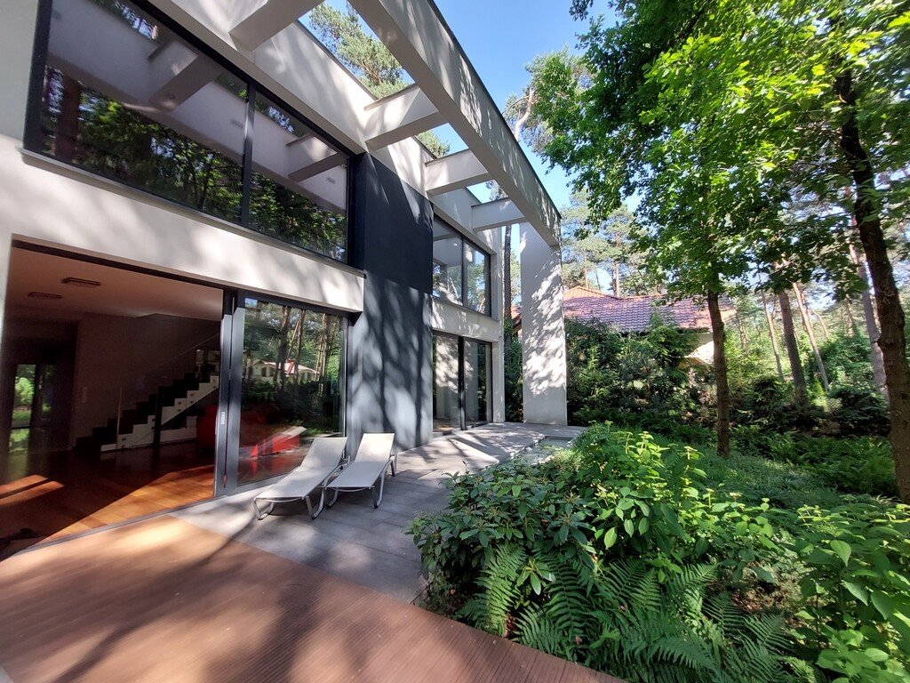 Nowoczesny dom z panoramicznymi oknami, garaż, 253 m2 Magdalenka, Paprociowa  328m2 Foto 1