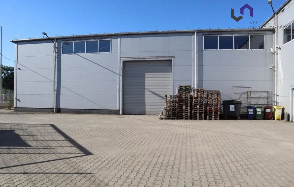 Hala 900 m² z biurami, 10 m wysokości, bramy Hormann Katowice, Załęże  900m2 Foto 1