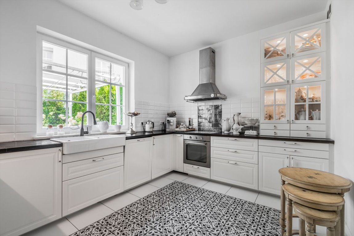 Elegancki dom bliźniak z tarasem i 7 pokoi w Józefosławiu Józefosław, Sasanki  250m2 Foto 1