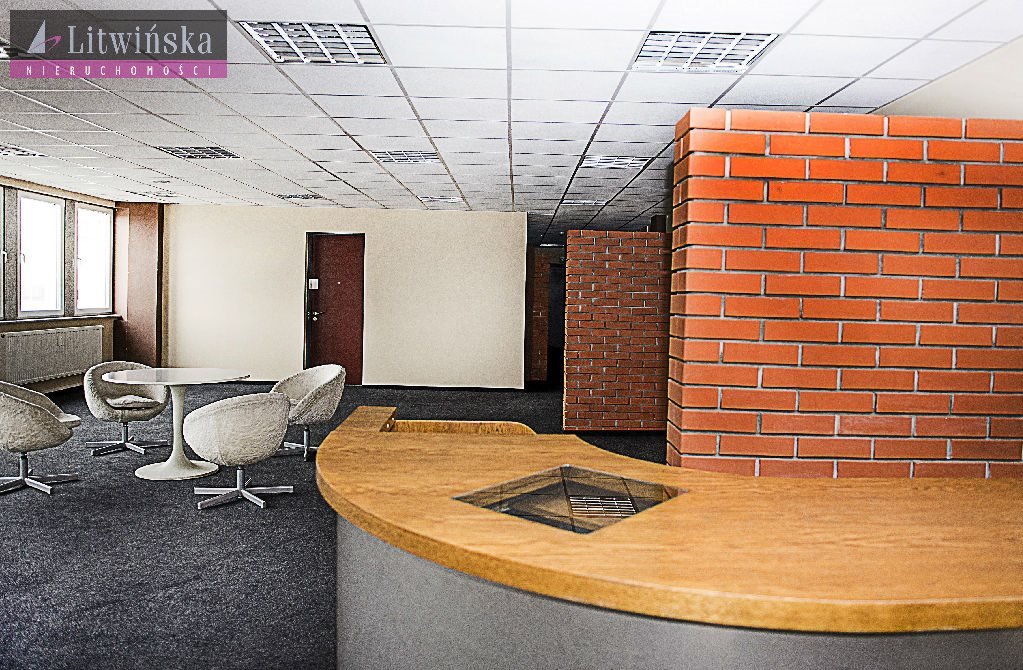 Lokal użytkowy na wynajem Łódź, Górna  333m2 Foto 1