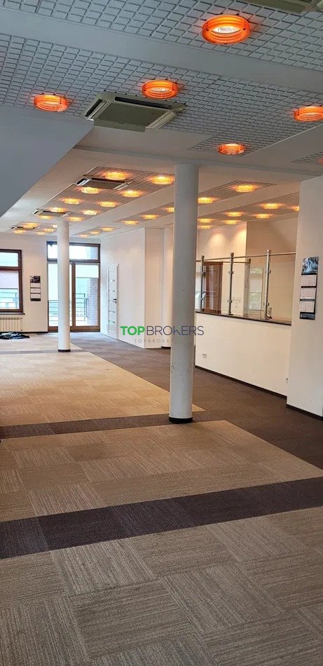 Na wynajem przestronny lokal 235 m² w Warszawie z dużymi witrynami Warszawa, Bemowo Górce  235m2 Foto 1