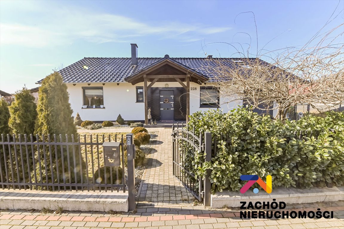 Przestronny dom 140 m2 z garażem i tarasem, Sucha Zielona Góra, Sucha  140m2 Foto 1