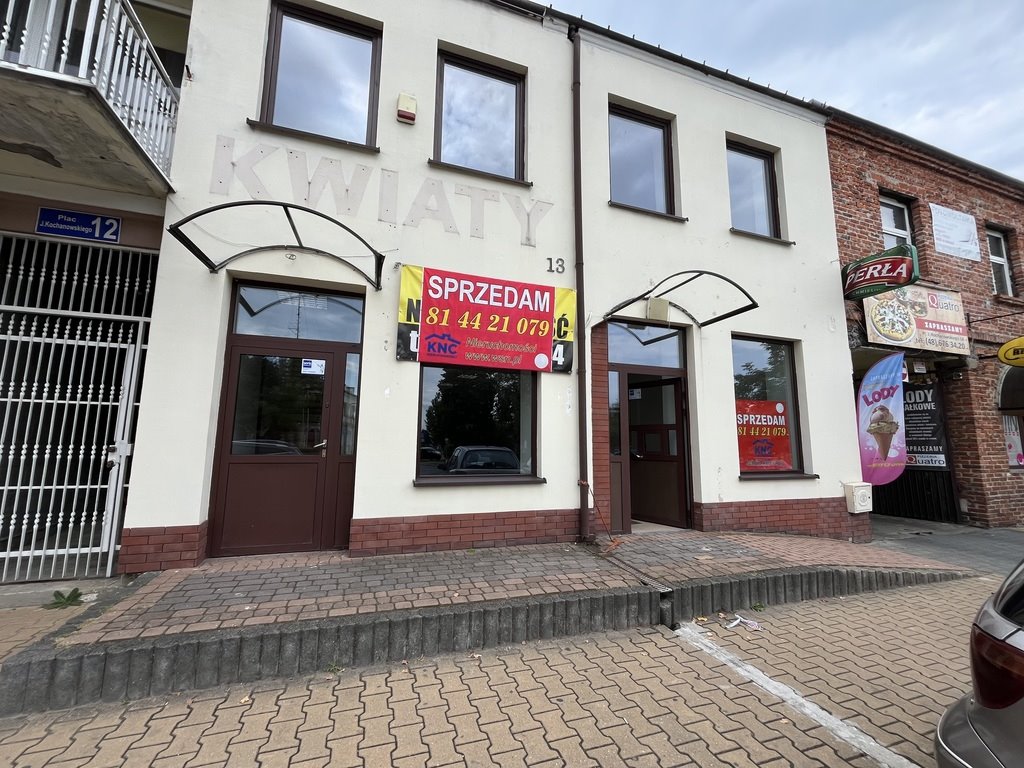 Atrakcyjny lokal 370 m2 z parkingiem w centrum Zwoleń Zwoleń, pl. Kochanowskiego  370m2 Foto 1