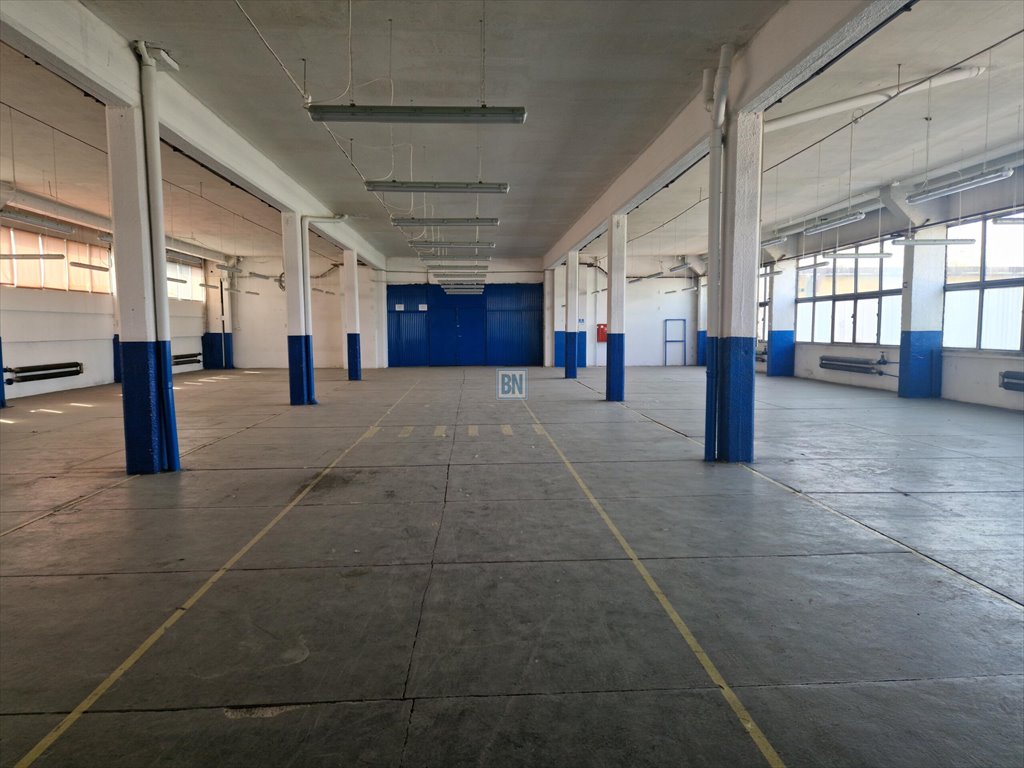 Lokal użytkowy na wynajem Bielsko-Biała  2 300m2 Foto 1