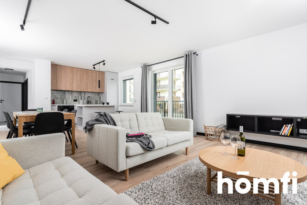 Na wynajem przestronne 3-pokojowe mieszkanie 62 m² z balkonem, garażem i komórką w Krzykach Wrocław, Krzyki, Piękna  63m2 Foto 1
