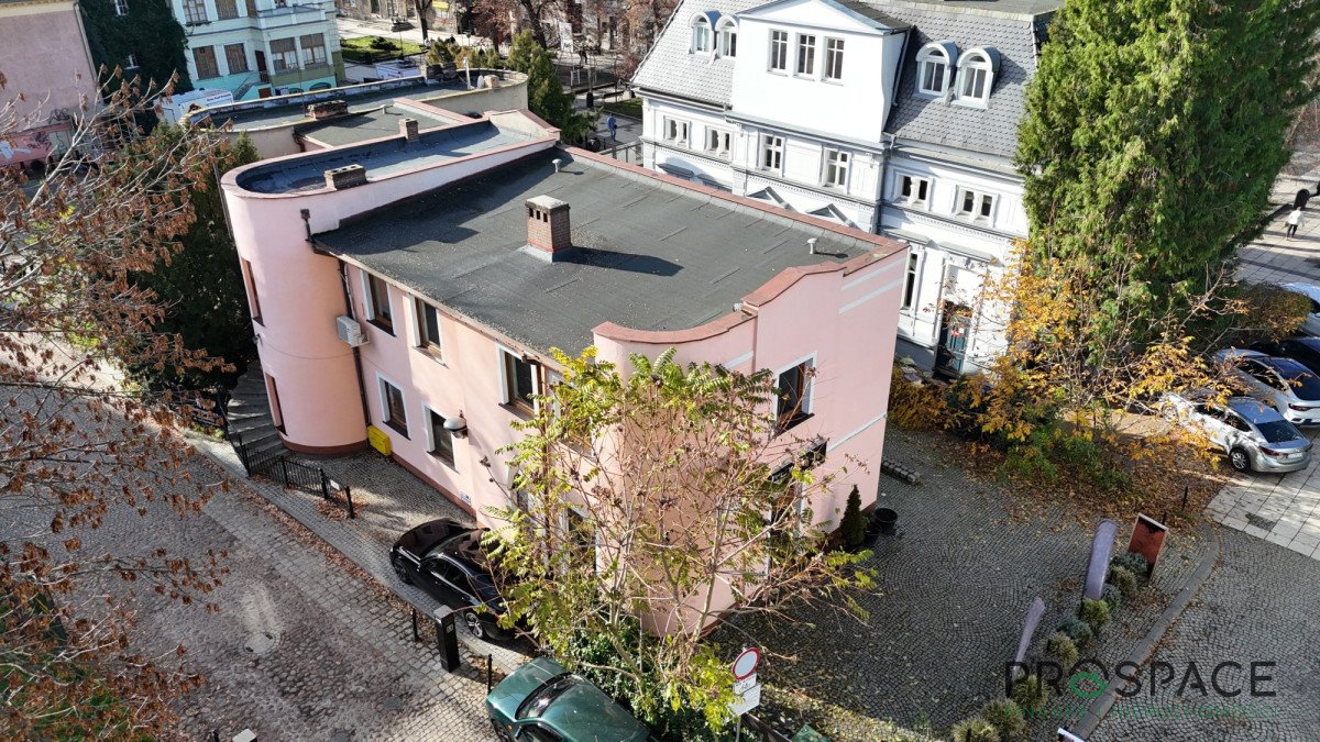 Lokal handlowo-usługowy 223 m² z witrynami w Zielonej Górze - polecam!: Zielona Góra: Aleja Niepodległości