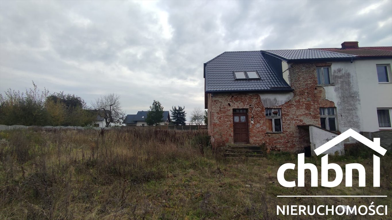 Dom do remontu z potencjałem, dach wymieniony, media, 2076 m2 Brusy  60m2 Foto 1