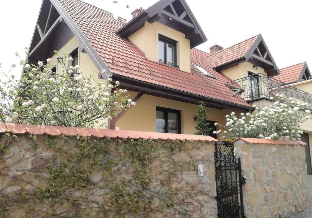 Dom na sprzedaż Bibice, Kwiaty Polne 197m2 Foto 1 Dom na sprzedaż Bibice, Kwiaty Polne 197m2 Foto 1