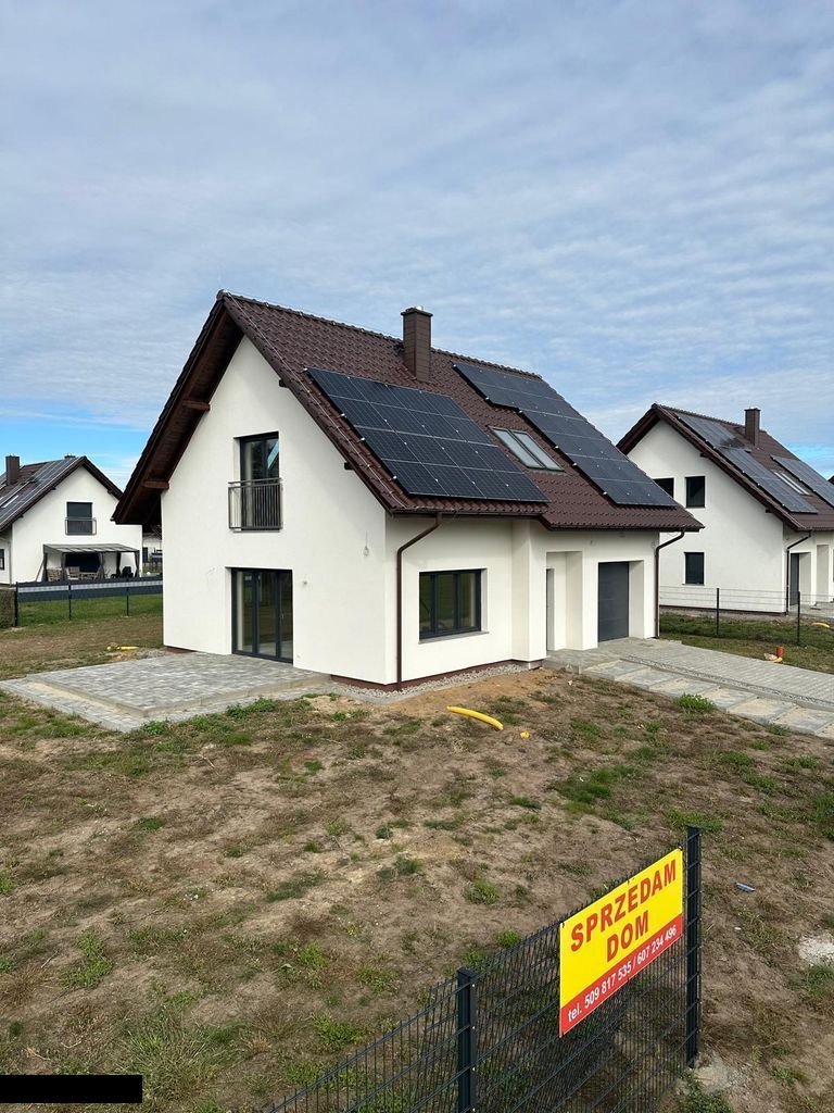 Nowoczesny dom 133 m2 z fotowoltaiką i ogrzewaniem podłogowym Kostrzyn nad Odrą, Brzoskwiniowa  133m2 Foto 1