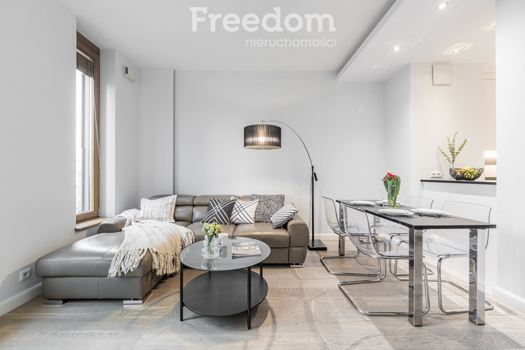 Mieszkanie dwupokojowe na wynajem Warszawa, Stawki  50m2 Foto 1