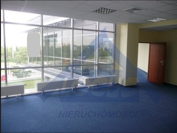 Lokal usługowy 109 m2 po remoncie - parking i światło Warszawa, Praga-Południe  109m2 Foto 1