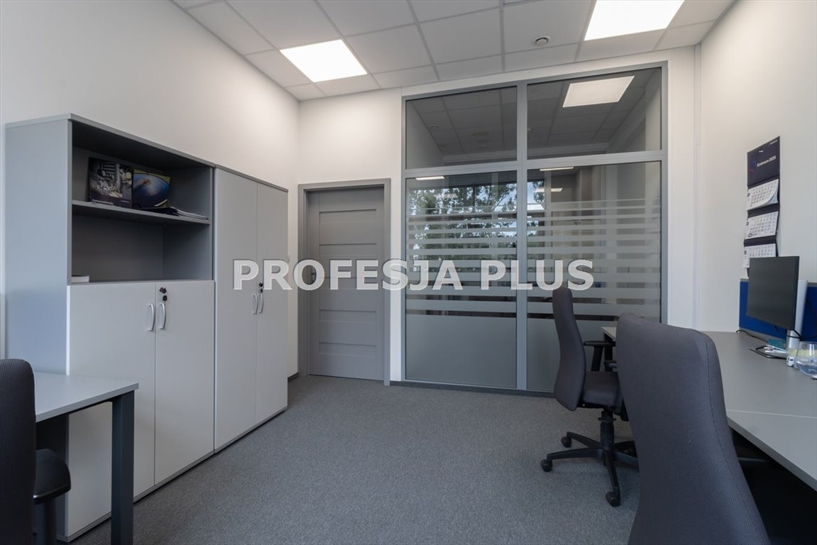 Atrakcyjny lokal biurowy 200 m2 z serwerownią i parkingiem Katowice, os. Paderewskiego  200m2 Foto 1