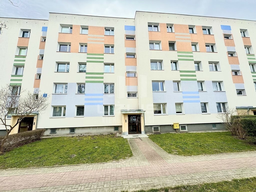 Mieszkanie trzypokojowe na sprzedaż Rumia, Pomorska  60m2 Foto 1