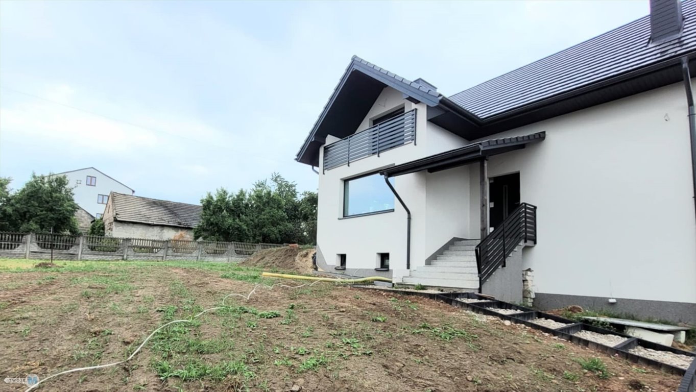 Atrakcyjny dom 210 m2 z ogrzewaniem podłogowym i kominkiem Oblęgór, Oblęgór  210m2 Foto 1