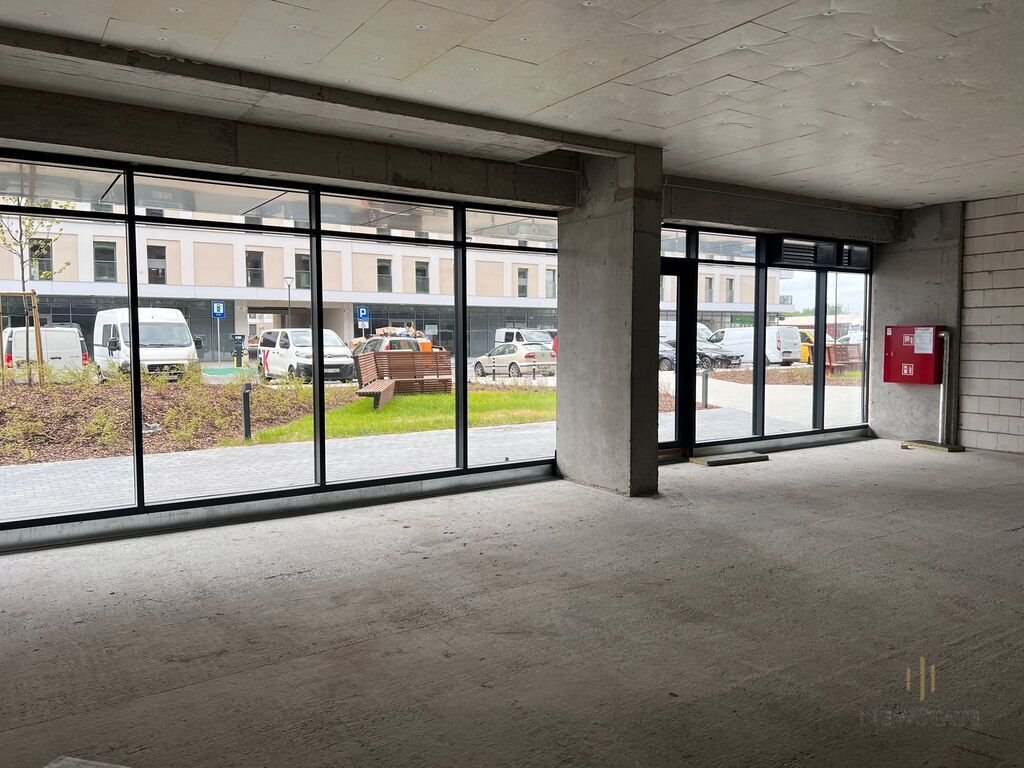 Wynajem lokalu usługowego 94 m² z ogródkiem w Krakowie Kraków  94m2 Foto 1
