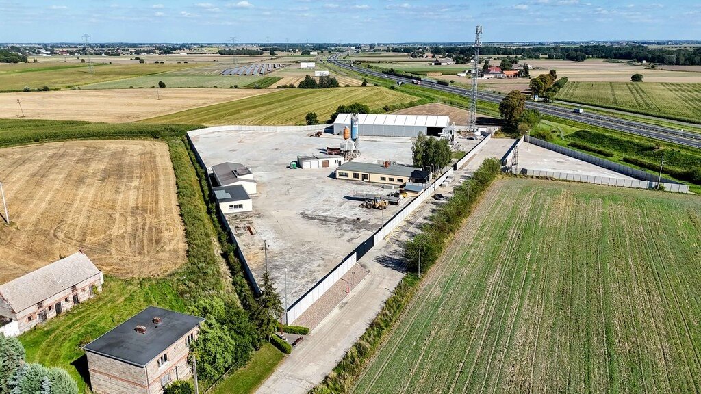 Nowoczesny kompleks biurowo-magazynowy 250 m² - plac 1,7 ha Turkowo  250m2 Foto 1