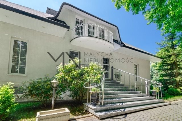 Dom na sprzedaż Nałęczów, Heleny i Kazimierza Dulębów 450m2 Foto 1 Dom na sprzedaż Nałęczów, Heleny i Kazimierza Dulębów 450m2 Foto 1