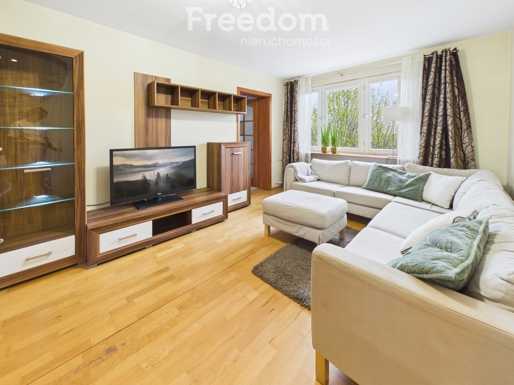 Przestronne 3-pokojowe mieszkanie 70 m² z garażem - polecam! Łambinowice, 1 Maja  70m2 Foto 1